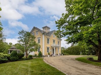 13 Cottage St