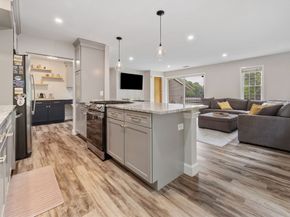 36 N Stone Mill Dr 1224, Dedham MA 02026