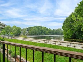 36 N Stone Mill Dr 1224, Dedham MA 02026