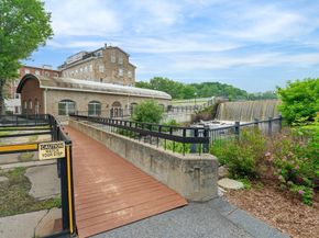 36 N Stone Mill Dr 1224, Dedham MA 02026