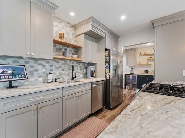 36 N Stone Mill Dr 1224, Dedham MA 02026