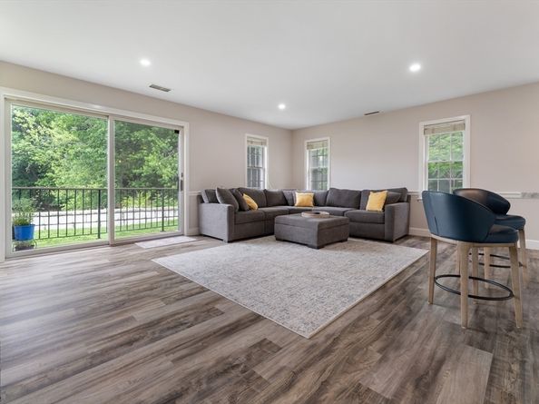 36 N Stone Mill Dr 1224, Dedham MA 02026
