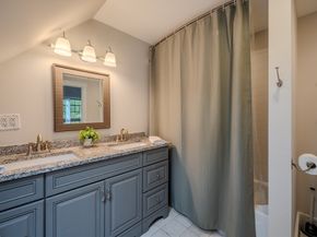 43 Mill Rd, North Andover MA 01845