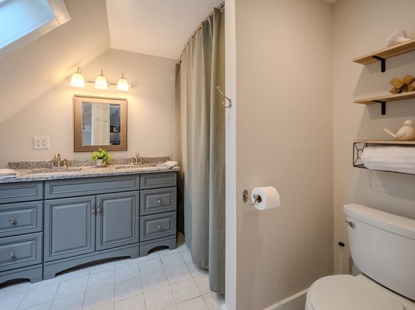 43 Mill Rd, North Andover MA 01845