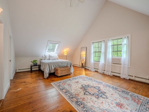 43 Mill Rd, North Andover MA 01845