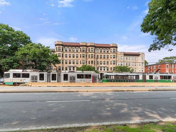 1404 Commonwealth Ave 48, Boston MA 02135