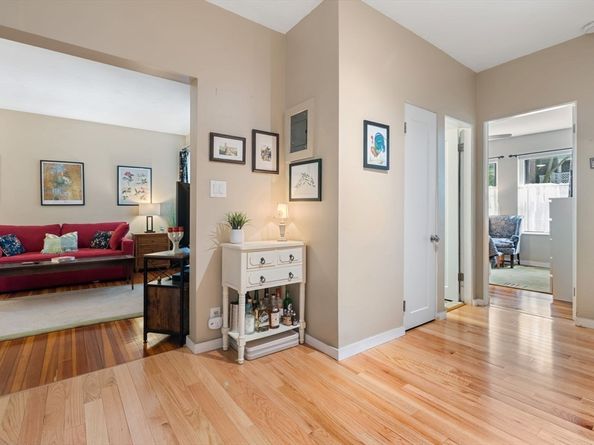 1404 Commonwealth Ave 48, Boston MA 02135