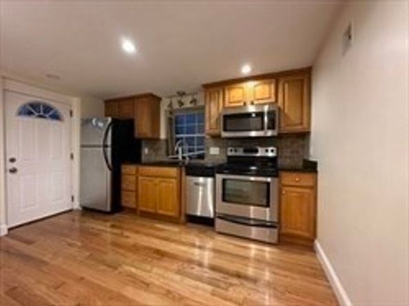 475-479 Sea Street 2, Quincy MA 02169
