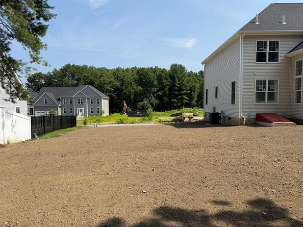 4 Abby Road, Grafton MA 01536