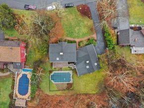 28 Woodside Cir, Sturbridge MA 01566