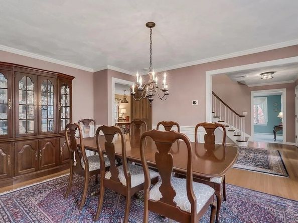 28 Woodside Cir, Sturbridge MA 01566