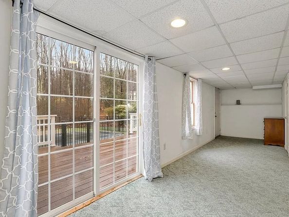 28 Woodside Cir, Sturbridge MA 01566