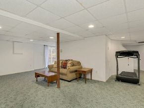 28 Woodside Cir, Sturbridge MA 01566