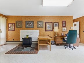 709 Walnut Plain Rd, Rochester MA 02770