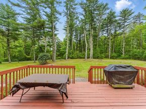709 Walnut Plain Rd, Rochester MA 02770