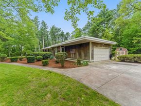 709 Walnut Plain Rd, Rochester MA 02770