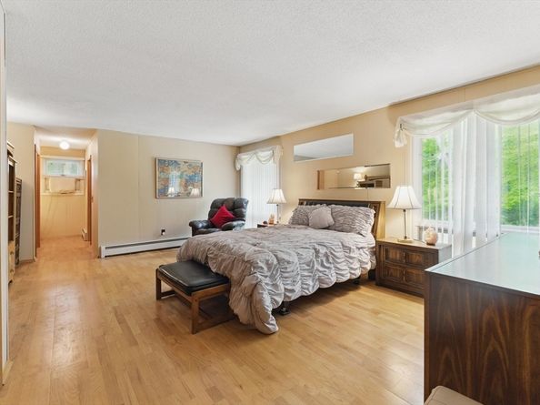 709 Walnut Plain Rd, Rochester MA 02770