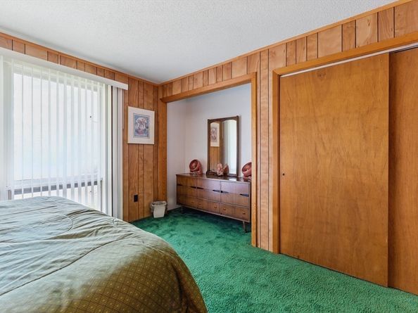709 Walnut Plain Rd, Rochester MA 02770