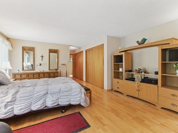 709 Walnut Plain Rd, Rochester MA 02770