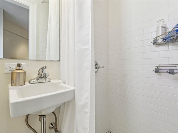 20 Chapel Street B811, Brookline MA 02446