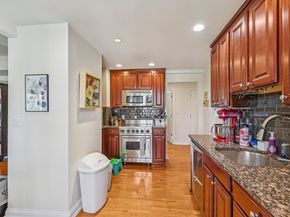 20 Chapel Street B811, Brookline MA 02446