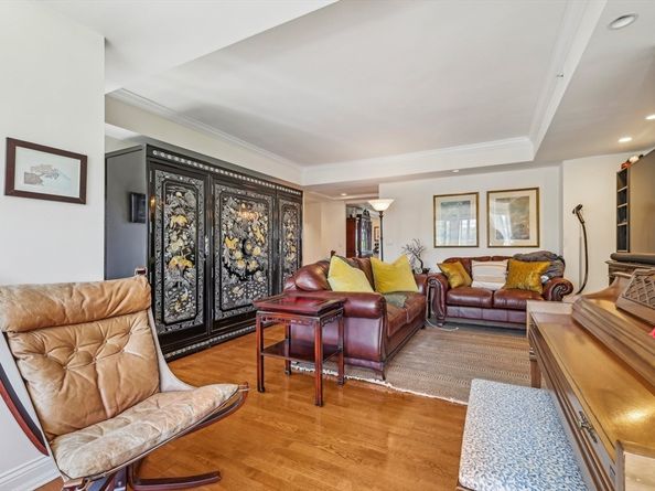 20 Chapel Street B811, Brookline MA 02446