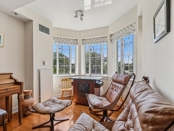 20 Chapel Street B811, Brookline MA 02446