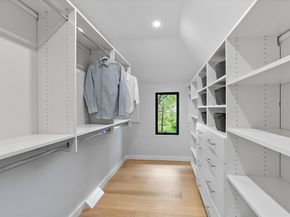 29 Hancock St, Bedford MA 01730