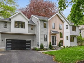 29 Hancock St, Bedford MA 01730