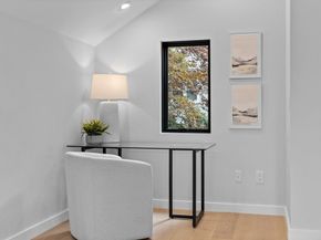 29 Hancock St, Bedford MA 01730