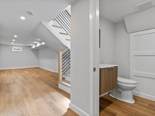 29 Hancock St, Bedford MA 01730