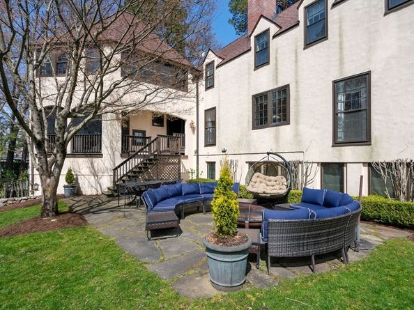 85 Gate House Rd, Newton MA 02467