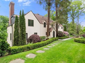 85 Gate House Rd, Newton MA 02467