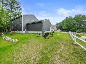 10 Mccue Circle, Abington MA 02351