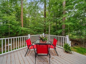 10 Mccue Circle, Abington MA 02351