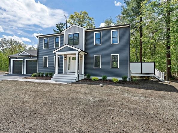 10 Mccue Circle, Abington MA 02351