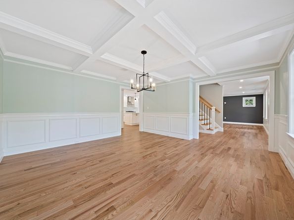 10 Mccue Circle, Abington MA 02351