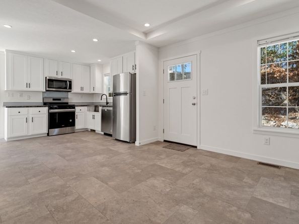103 Newbury 3, Danvers MA 01923