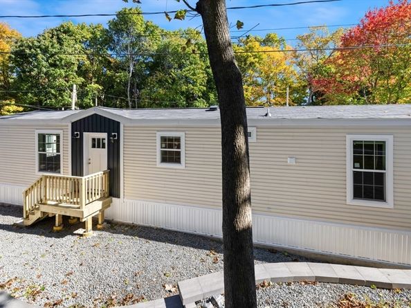 103 Newbury 3, Danvers MA 01923
