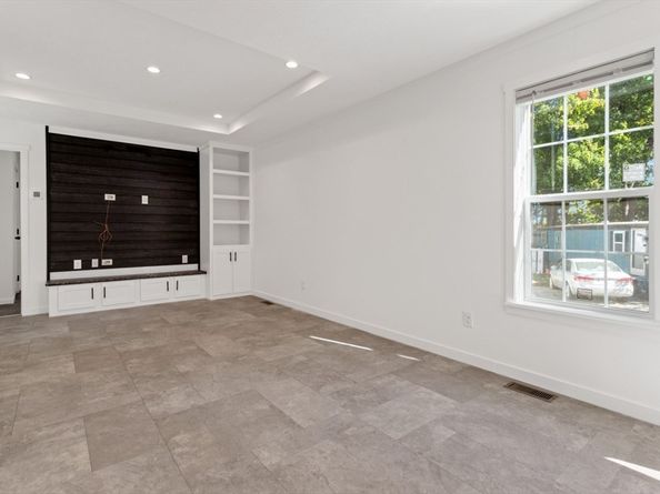 103 Newbury 3, Danvers MA 01923