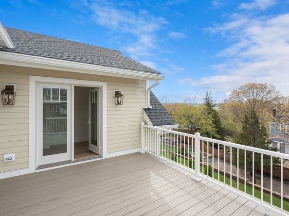 220 Atlantic St, Gloucester MA 01930