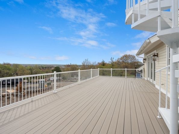 220 Atlantic St, Gloucester MA 01930
