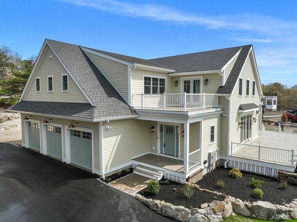 220 Atlantic St, Gloucester MA 01930