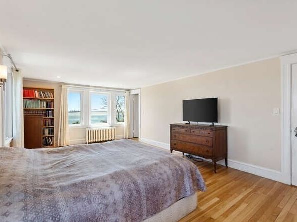 21 Bay View Dr, Swampscott MA 01907