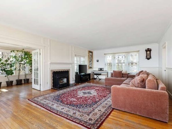 21 Bay View Dr, Swampscott MA 01907
