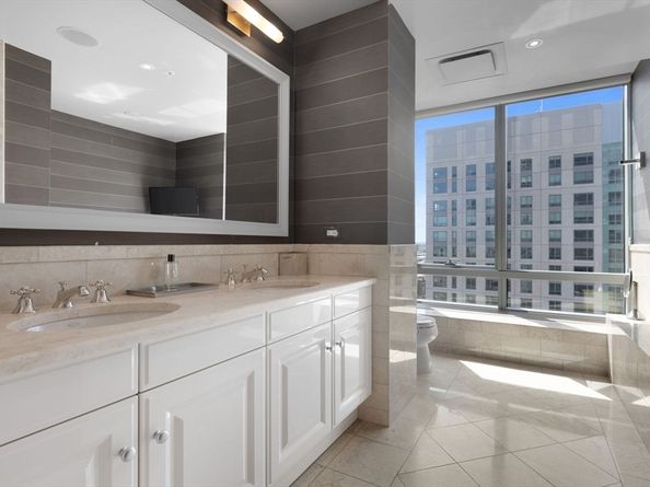 2 Avery St 24C, Boston MA 02111