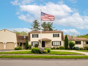 7 Wildwood Rd