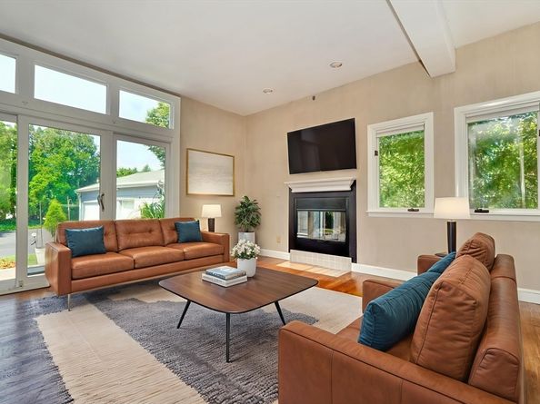 4 Aricia Ln, Winchester MA 01890