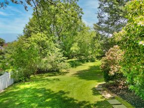 4 Aricia Ln, Winchester MA 01890