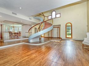 4 Aricia Ln, Winchester MA 01890